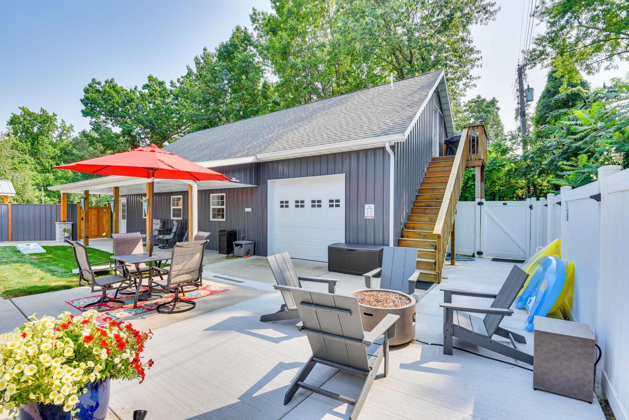 Benton Harbor Apt With Balcony And Shared Fire Pit Eksteriør bilde