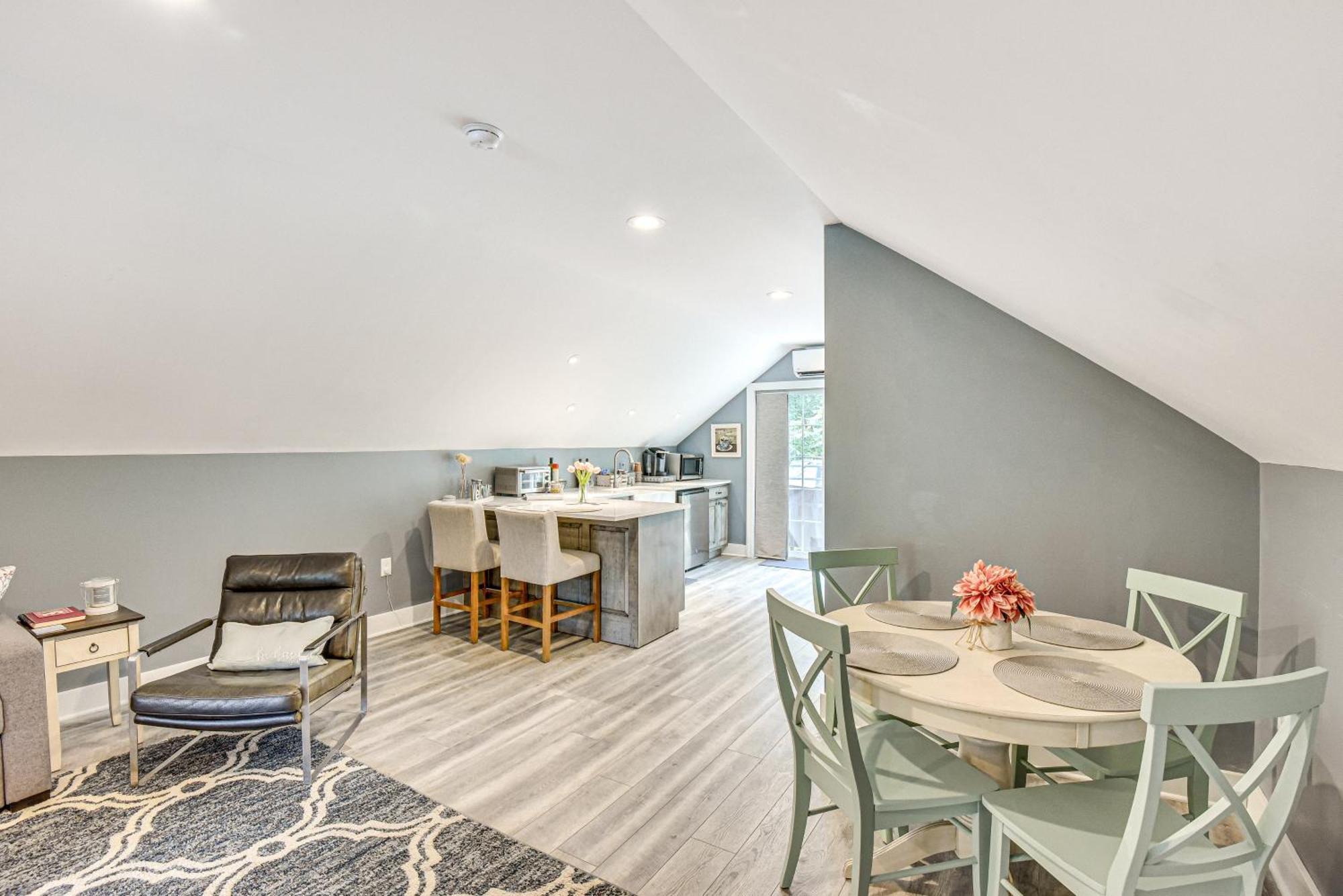 Benton Harbor Apt With Balcony And Shared Fire Pit Eksteriør bilde